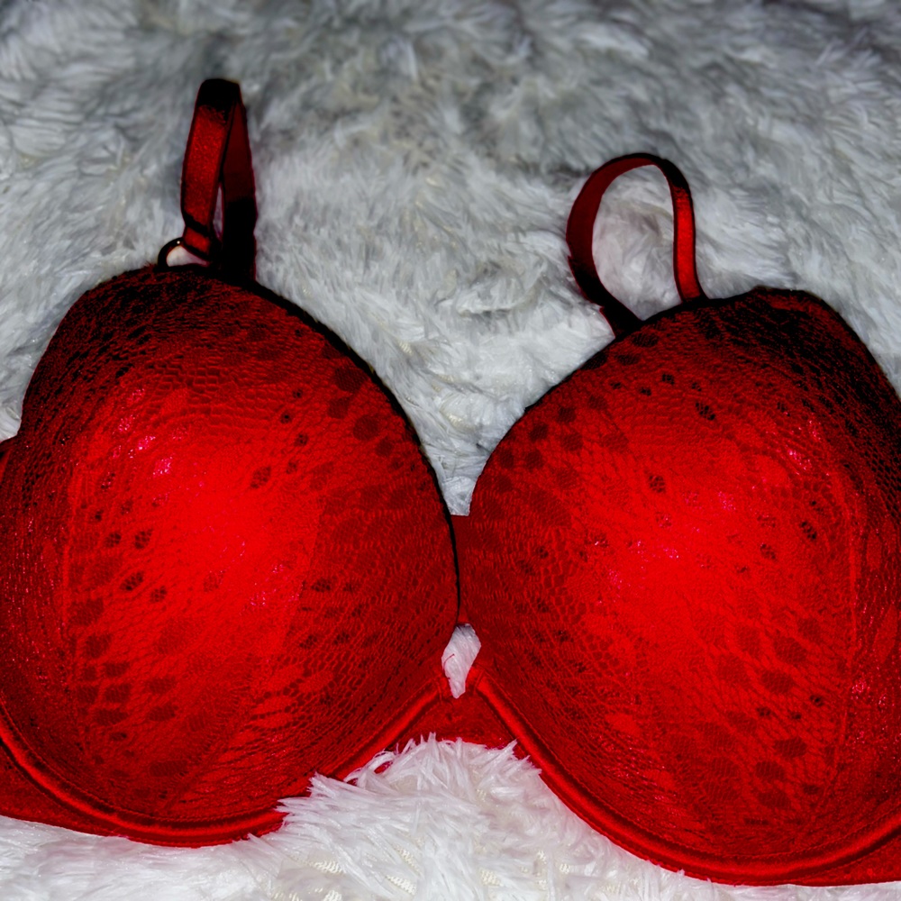 VS 34DDD beautiful bra